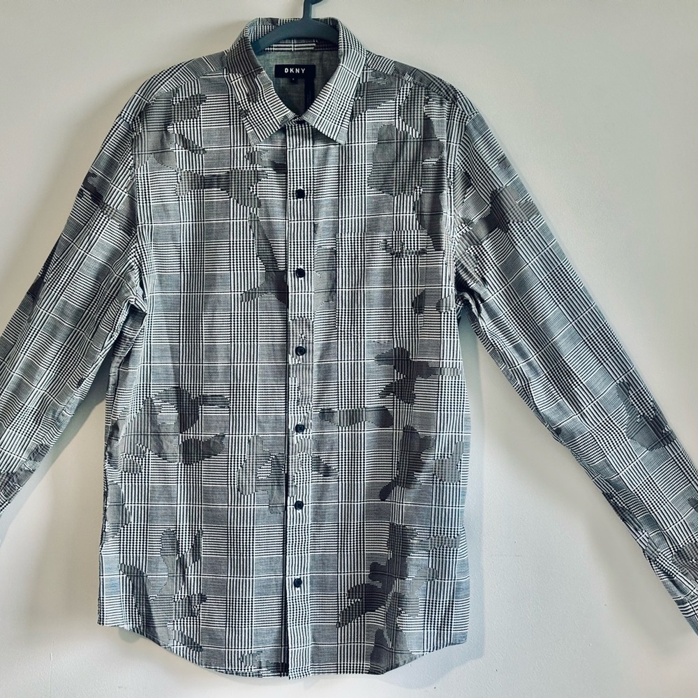 Dkny moden shirt M